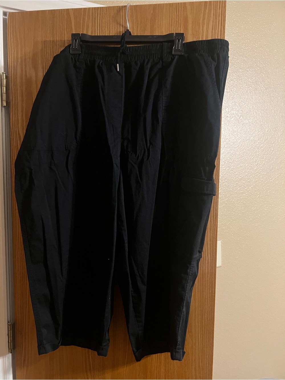 Allison Daley Black Capris with Cargo Pocket